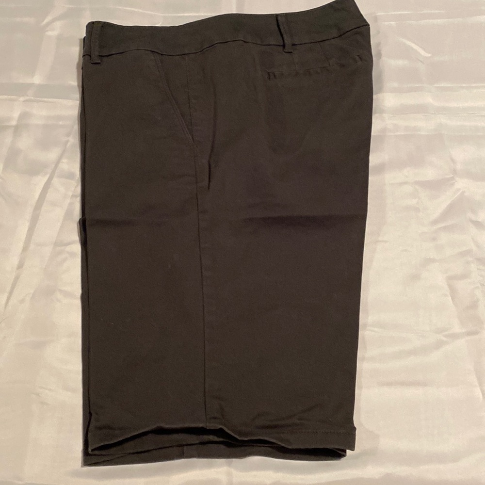 Loft Bermuda short size 12 - Picture 5 of 8